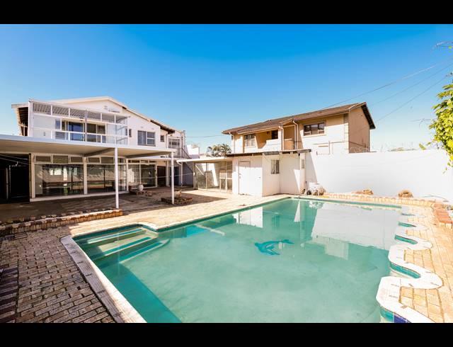 6M² BUILDING FOR SALE IN SYDENHAM
